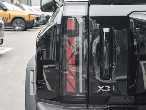 2025�� 215Զ�а�