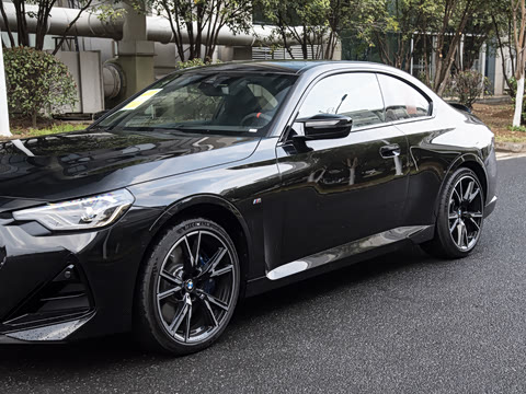2026�� M240i xDrive