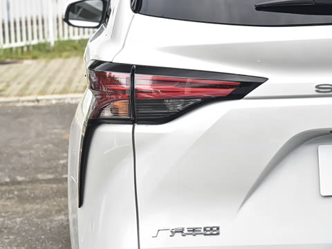 2027�� 2.5L ˫�����������