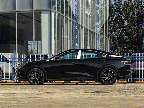 2025�� �Ŀ� 560MAX 185kW