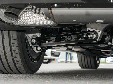 2026�� 530Li ������ M�˶���װ