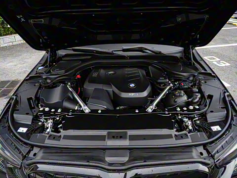 2026�� 530Li ������ M�˶���װ