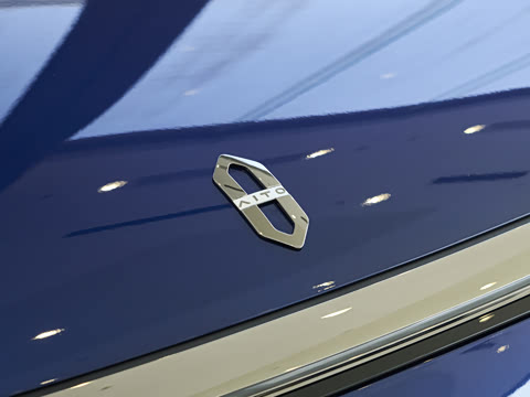 2025�� ���� Ultra�� 53.4kWh 6���� (896�߼����״