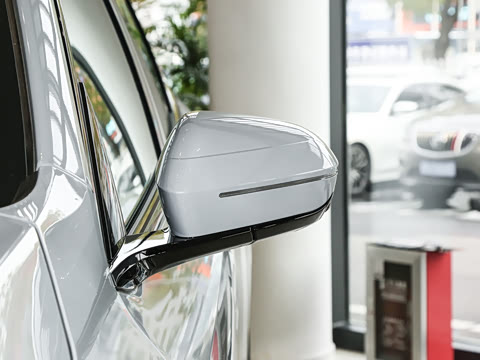 2026�� xDrive30L ������ M�˶���ҹ��װ