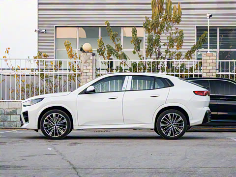 2025�� xDrive25i M�˶���ҹ��װ