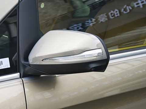 2025�� 2.0T �����