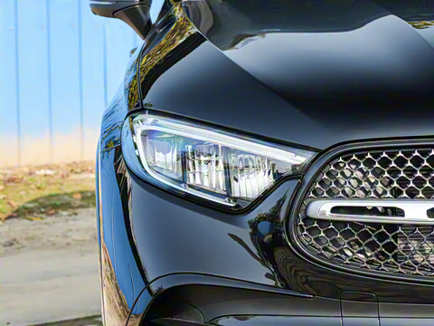 2026�� GLC 260 L 4MATIC ������