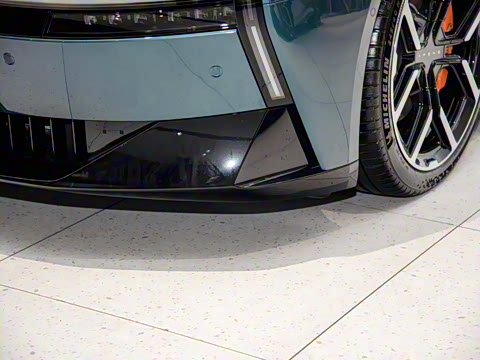 2025�� 702 ������ Ultra