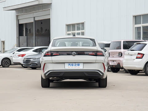 2026�� ���L 300TSI ����