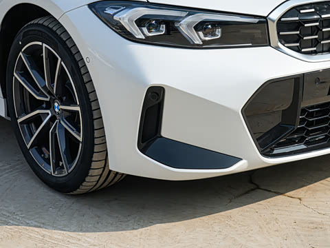 2026�� 325i M�˶���װ