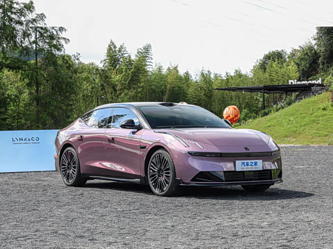 2025�� 240����Ultra