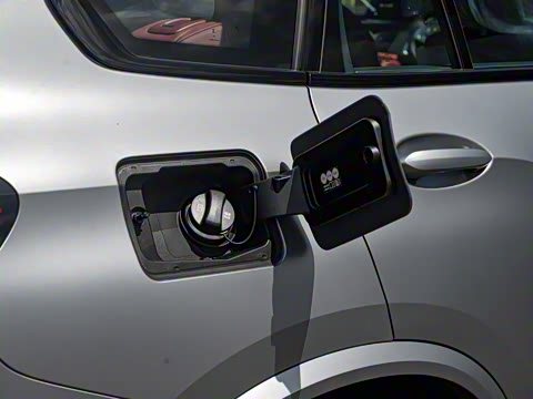 2025�� xDrive 40Li ������M�˶���ҹ��װ