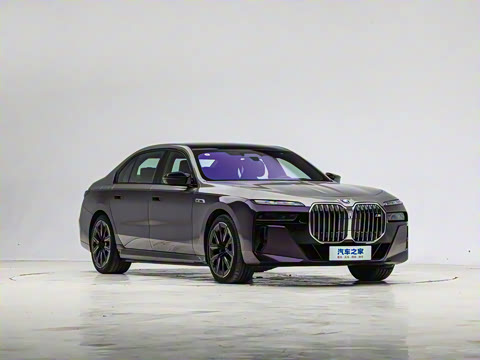 2023�� M760Le xDrive