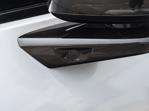 2025�� 702 ������ Ultra