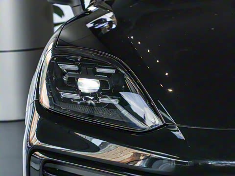 2026�� Cayenne Coup�� 3.0T