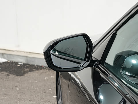 2026�� �Ŀ� 530Li ������ M�˶���װ