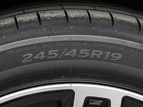 2026�� �Ŀ� 525Li M�˶���װ