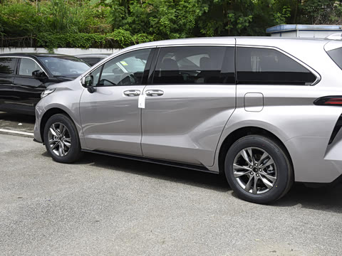 2027�� 2.5L ˫������������