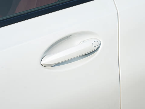 2026�� 330i M�˶���ҹ��װ