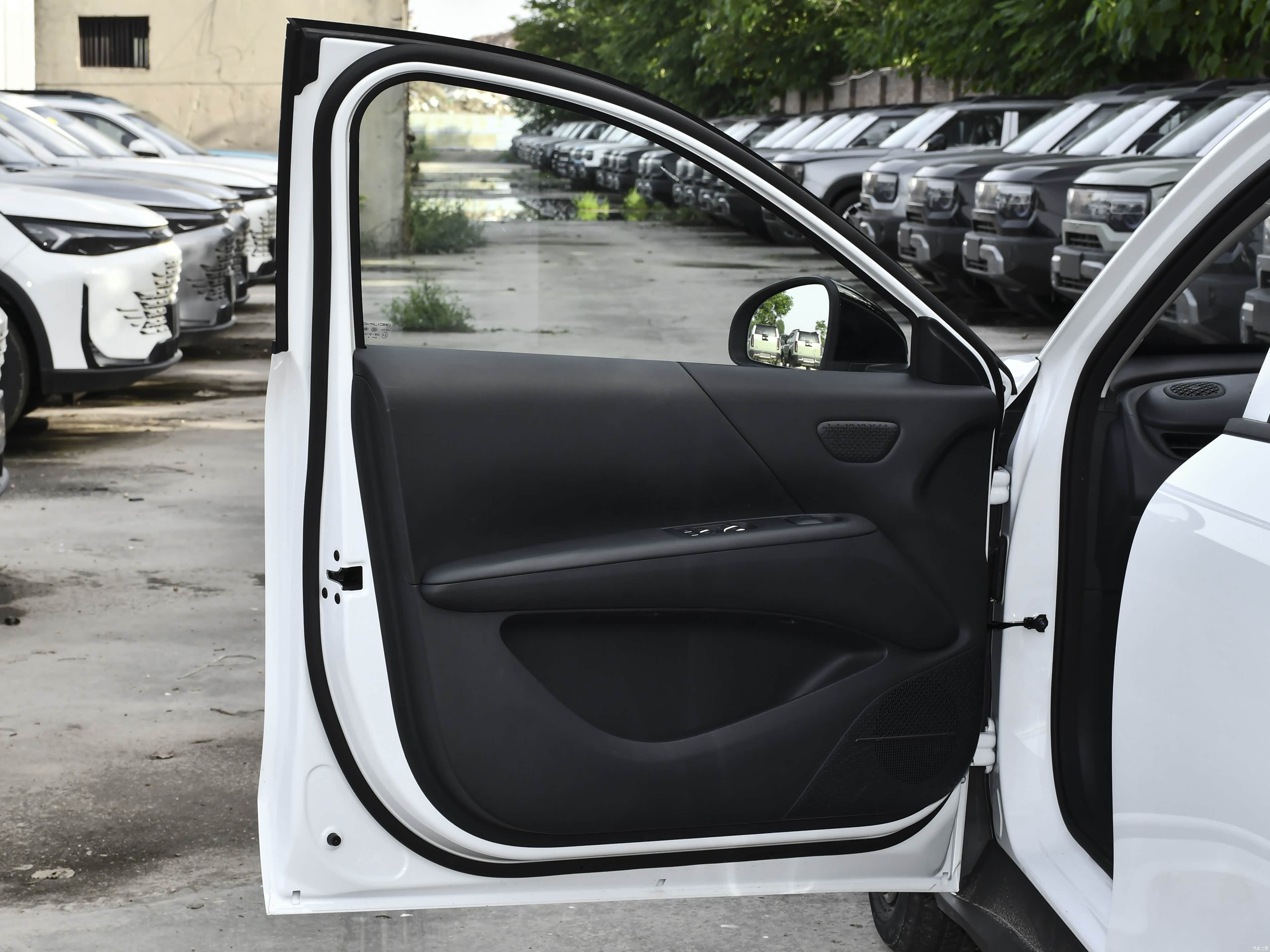 BAIC EU8, миниатюра 21