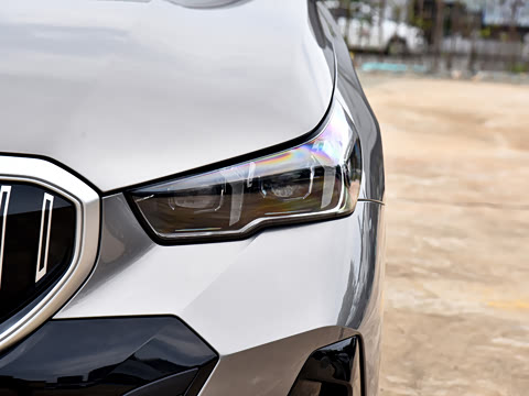 2026�� 525i M�˶���װ