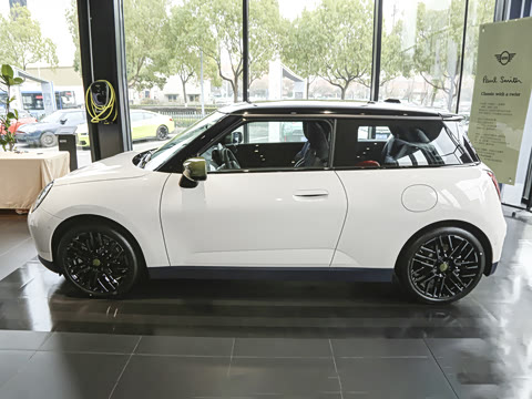 2025�� PAUL SMITH ���ʦ��