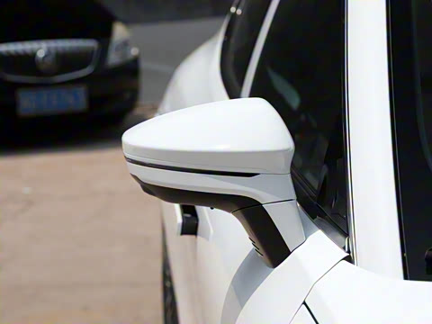 2025�� 60km EM-i ������