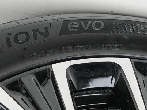 2026�� ���� 565 Pro