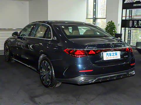 2024�� E 350 e L ���ʽ��϶����˶��γ�