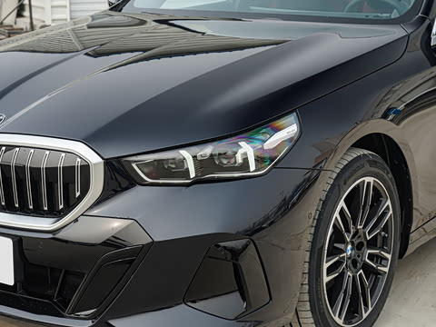 2026�� �Ŀ� 525Li M�˶���װ