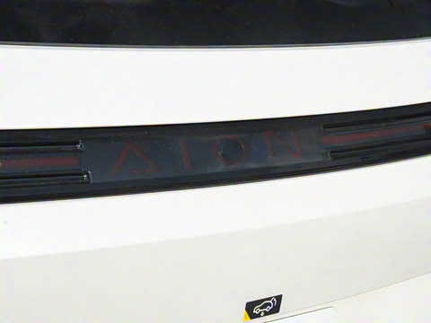 2025�� Plus 610 ������