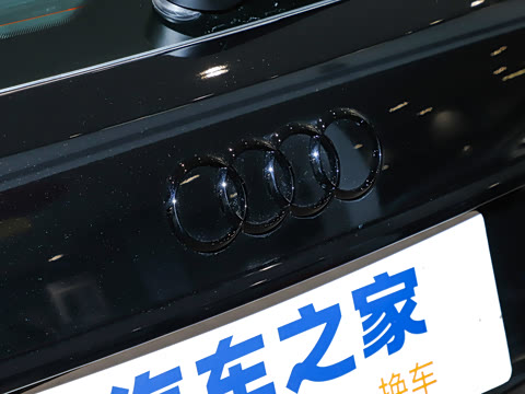 2025��  RS 6 4.0T Avant performance