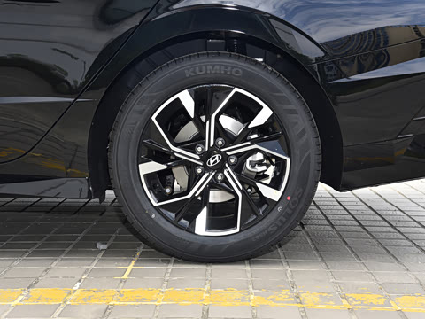 2026�� 1.5T Pro