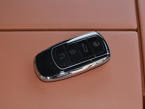 2027�� 2.0T ˫�������������