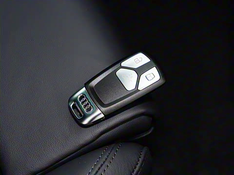 2025�� Coupe 40 TFSI ʱ�ж�����