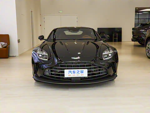 2024�� 4.0T V8 Coupe