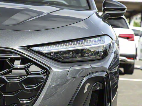 2026�� 2.0T �˶��� quattro