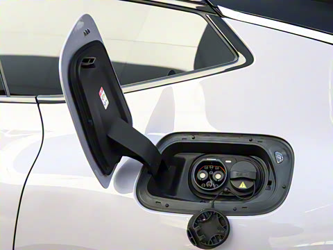 2026�� �ն�����quattro��