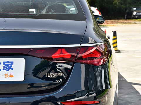 2026�� �Ŀ� E 300 L ������