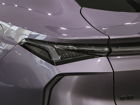 2026�� ���� 565 Plus