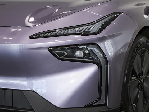 2026�� ���� 565 Plus