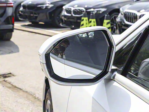 2026�� 530Li ������ M�˶���װ