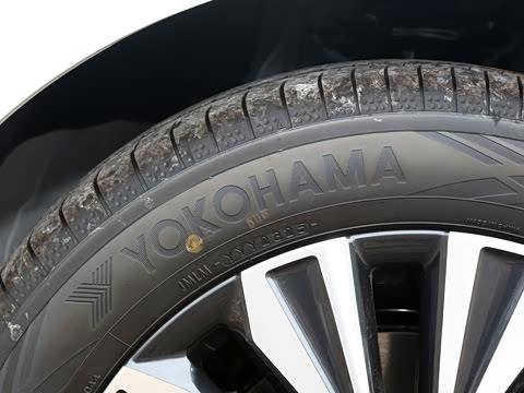 2025�� 2.0L XL-TLS ������