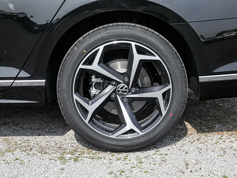 2026�� 3000������ѡ�� 330TSI DSG��Ӣ��