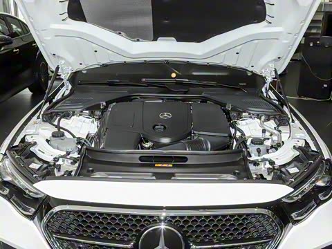 2025�� �Ŀ� E 300 ʱ�����˶���