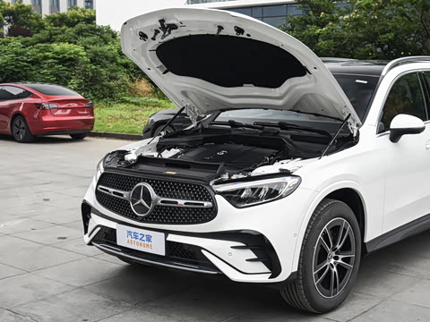 2026�� �Ŀ� GLC 260 L 4MATIC ������
