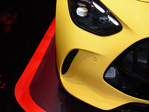 2025�� AMG GT 63 4MATIC+