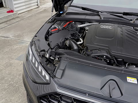 2026�� 200���������� 40 TFSI ���������� B&O ��ҹ��