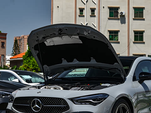 2025�� CLA 260 4MATIC ��ذ�