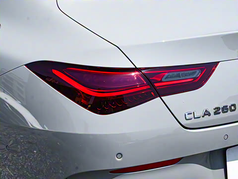 2025�� CLA 260 4MATIC ��ذ�